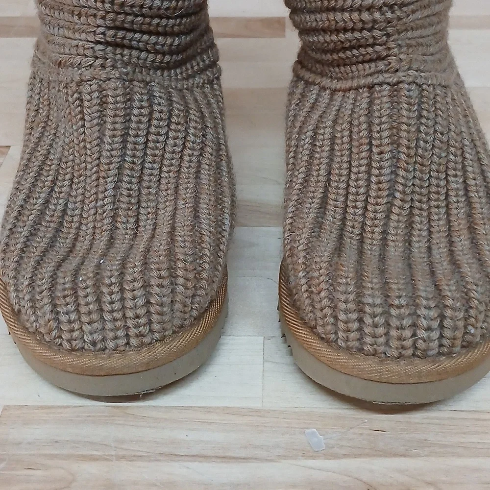 UGG Knit Tan Mid Calf Boots Size 3